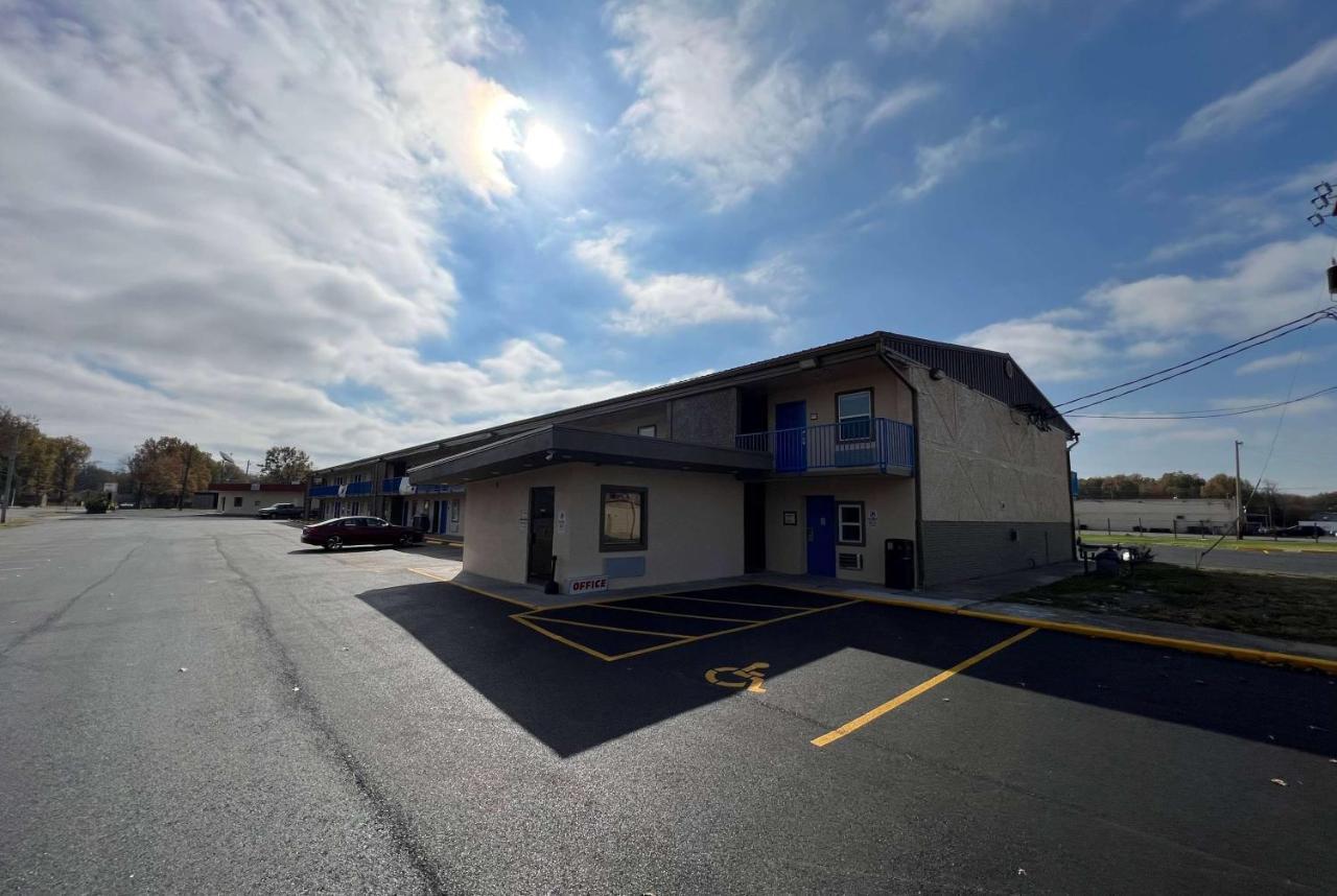 Super 8 By Wyndham Paducah I-24 Exit 4 Hotel Exterior foto